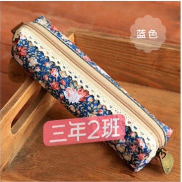 Flower & Laces pouches