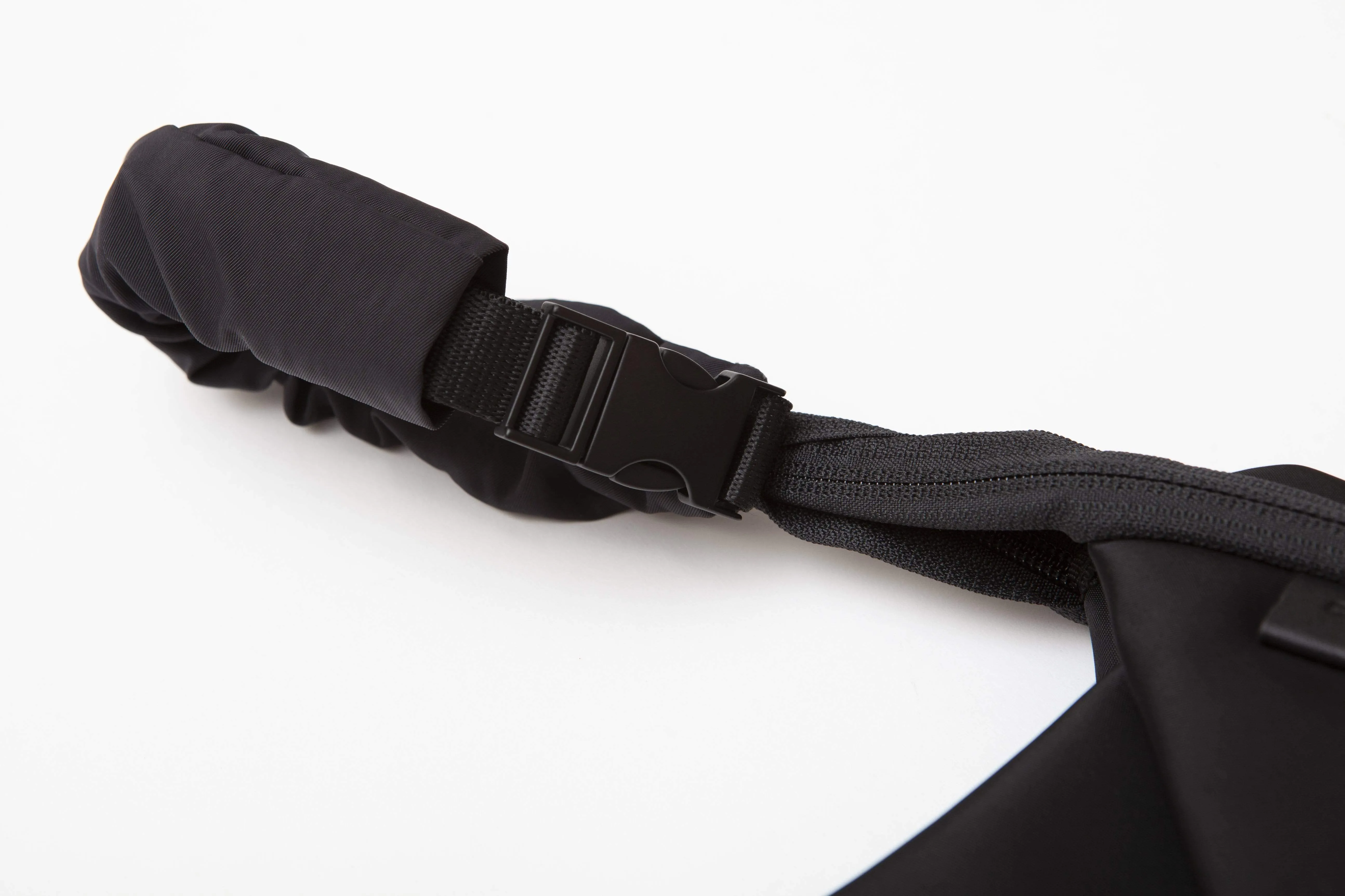Kivu S Sleek Black